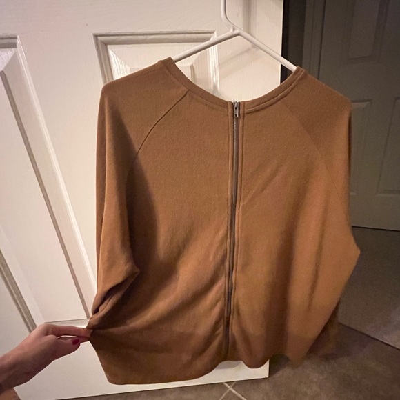 Noisy may city raglan sweater - size M (matching pants for sale as well) - Picture 4 of 7